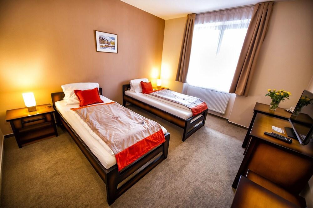 Hotel Sobota Poprád Kültér fotó
